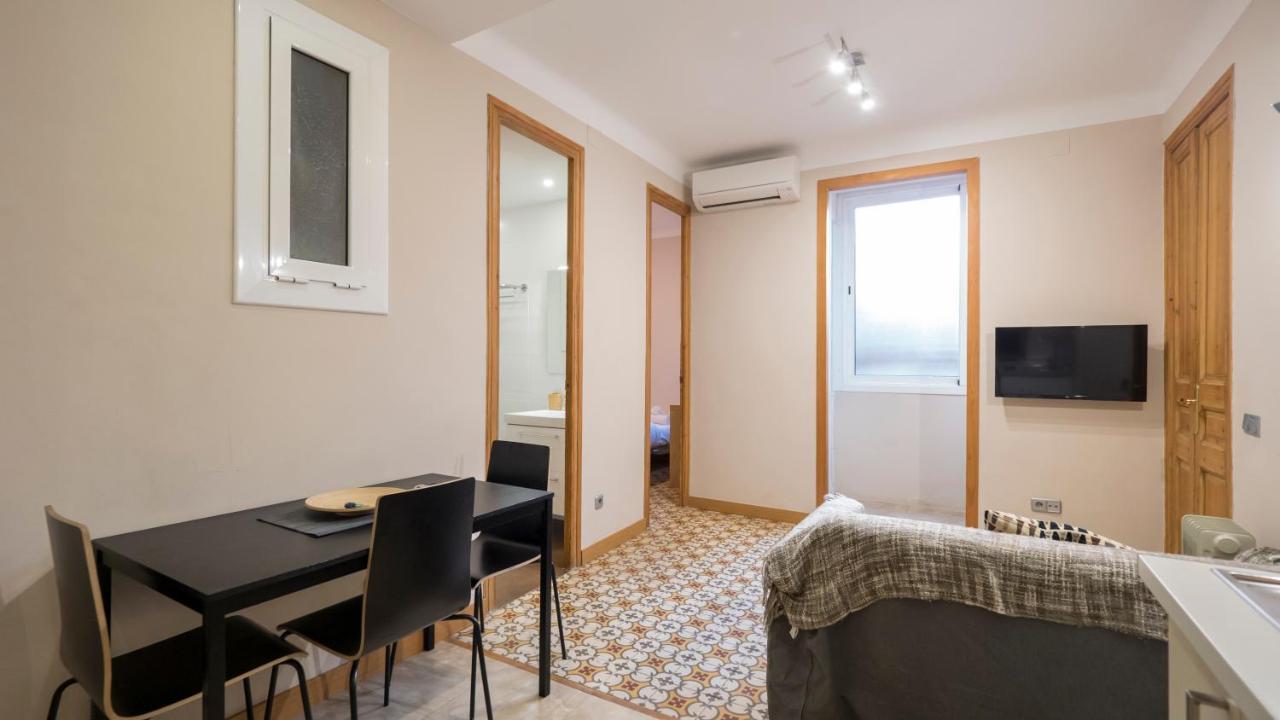 Acogedor Apartamento De 2 Dormitorios Barcelona Exterior photo
