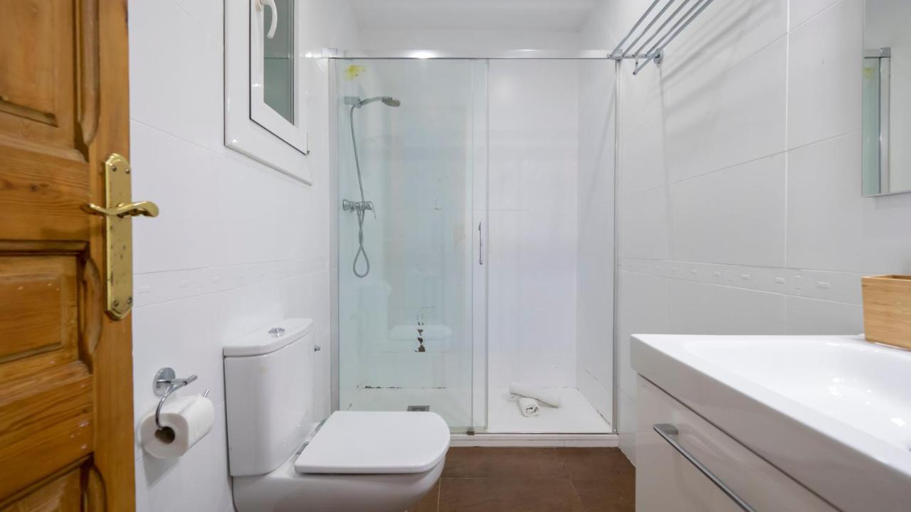 Acogedor Apartamento De 2 Dormitorios Barcelona Exterior photo